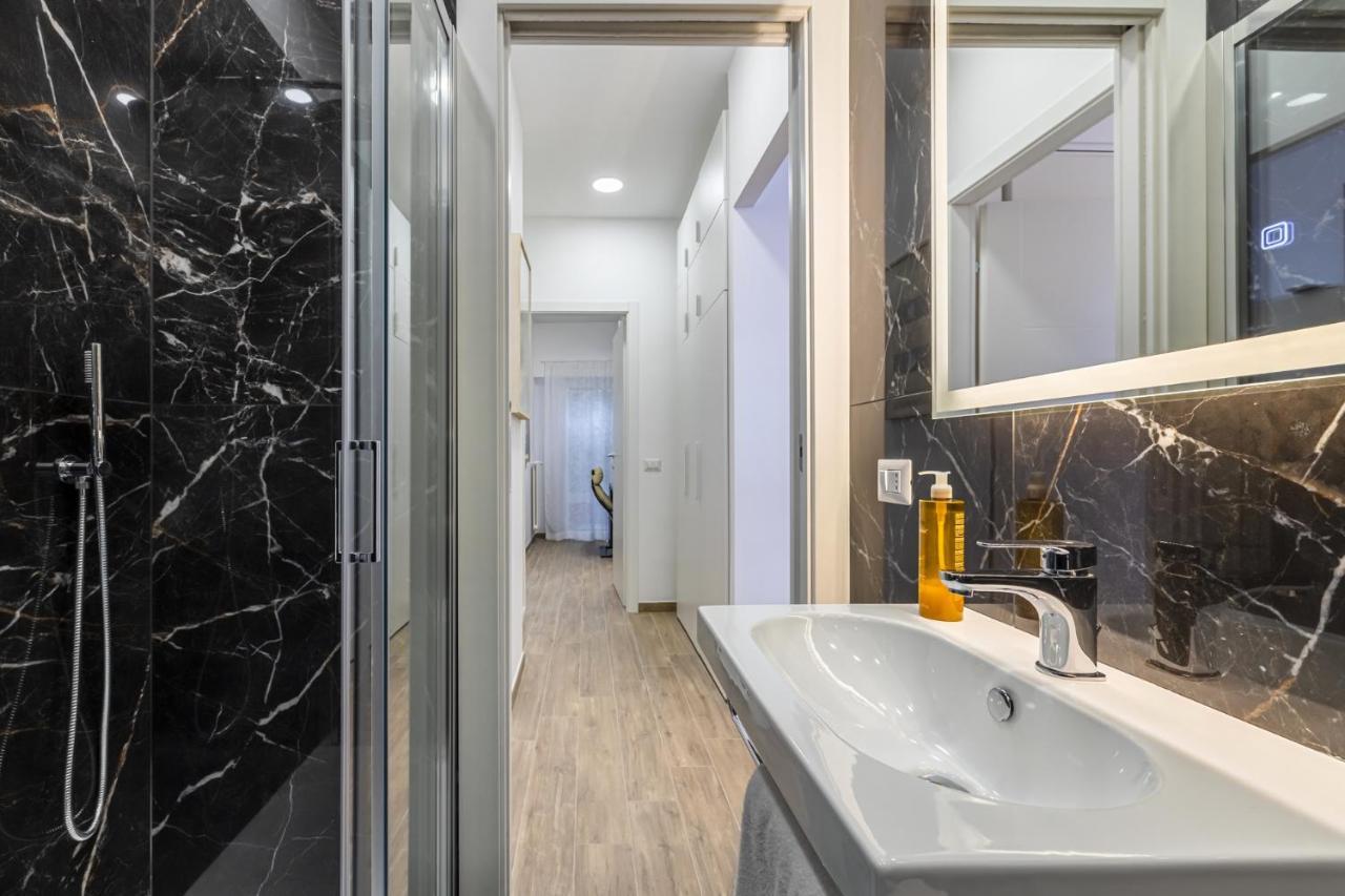 Luminoso Appartamento Con Terrazzo A La Storta ローマ エクステリア 写真