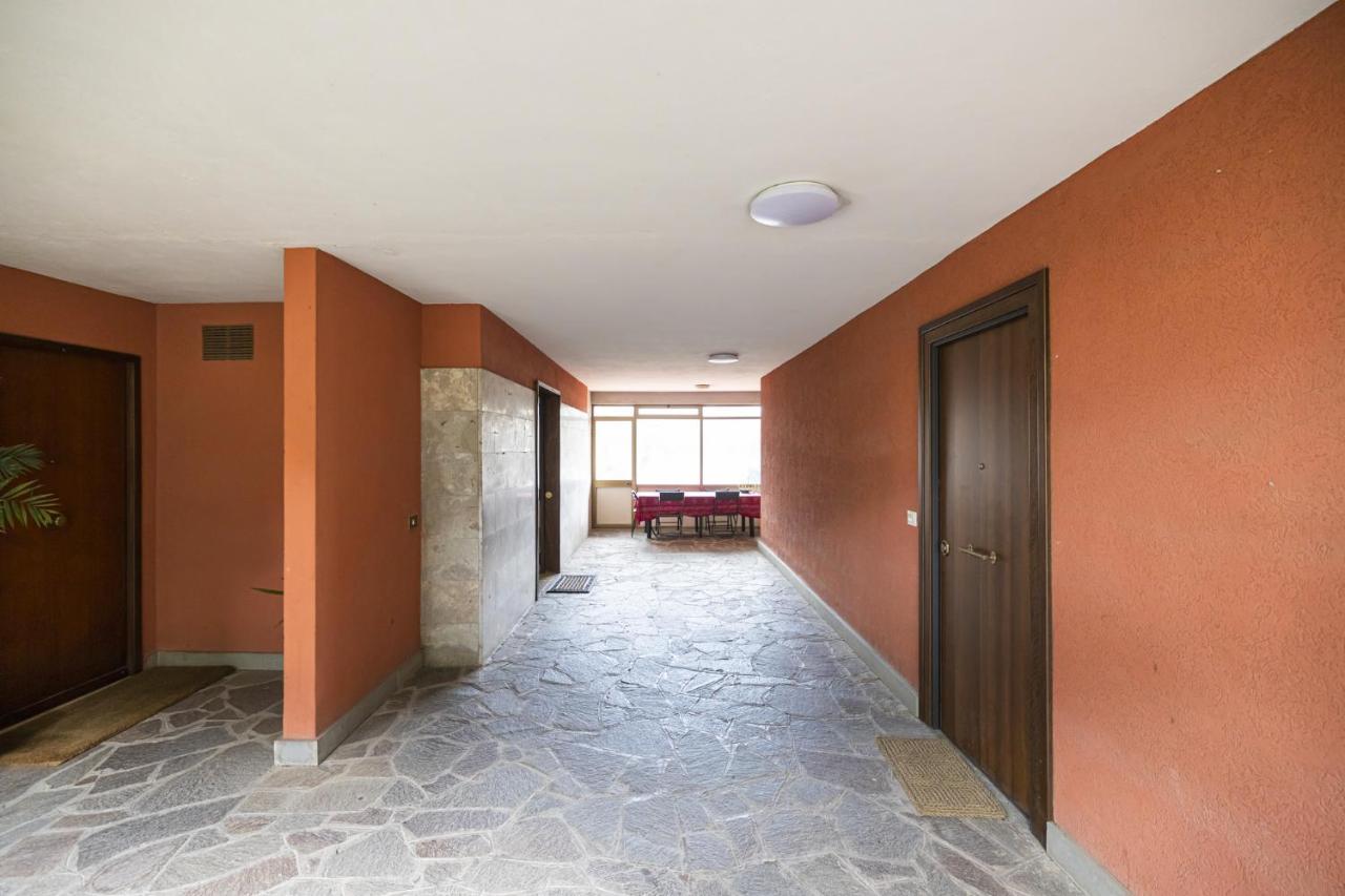 Luminoso Appartamento Con Terrazzo A La Storta ローマ エクステリア 写真